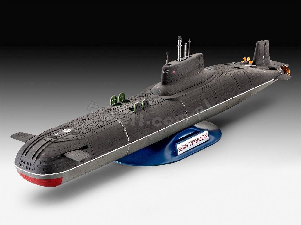 Сборка подводной лодки. Revell подводная лодка Typhoon. Typhoon class Submarine. Субмарина Тайфун 1981.