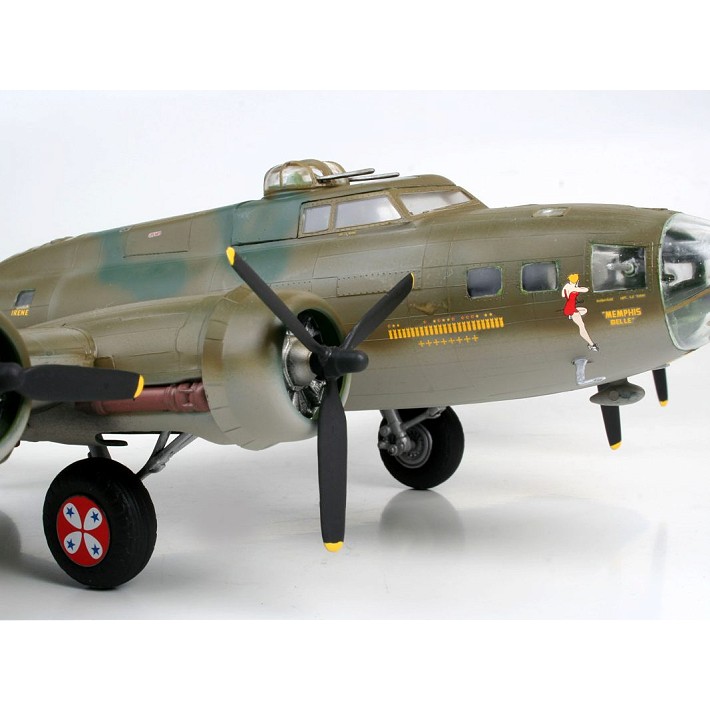 B-17F Memphis Belle - uszkodzone opakowanie - fot. 7