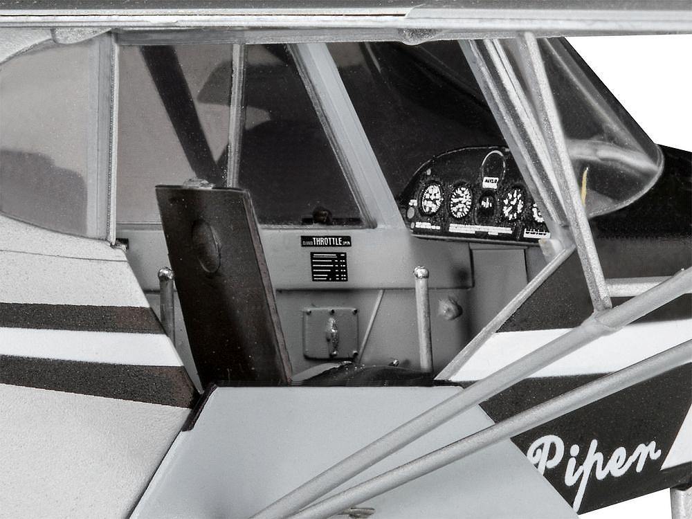 Sports Plane - uszkodzone pudełko - fot. 5