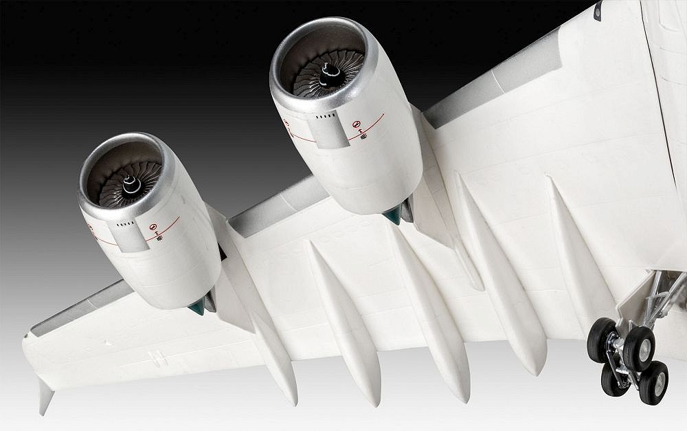 Airbus A380-800 Lufthansa New Livery - uszkodzone opakowanie - fot. 3