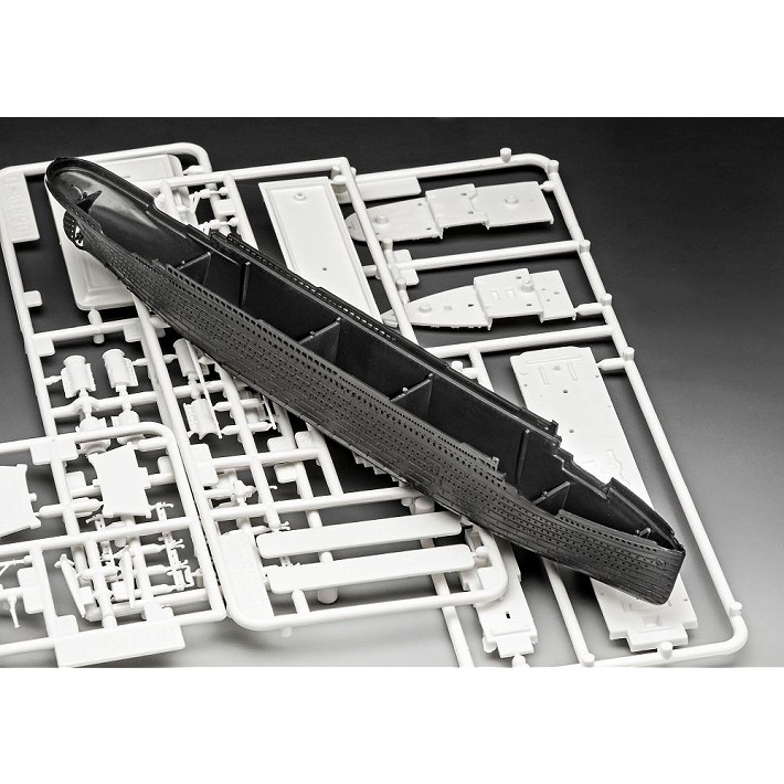 RMS Titanic - uszkodzone pudełko - fot. 3