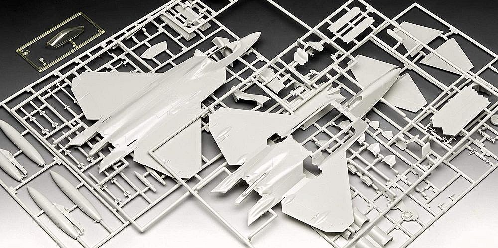 Lockheed Martin F-22A Raptor - uszkodzone pudełko - fot. 7