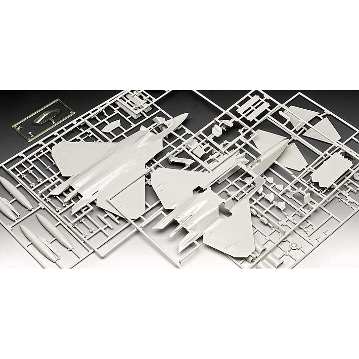 Lockheed Martin F-22A Raptor - uszkodzone pudełko - fot. 7