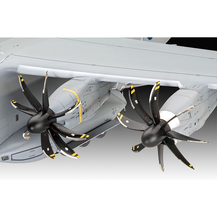 Airbus A400M Atlas „RAF“ - uszkodzone pudełko - fot. 3