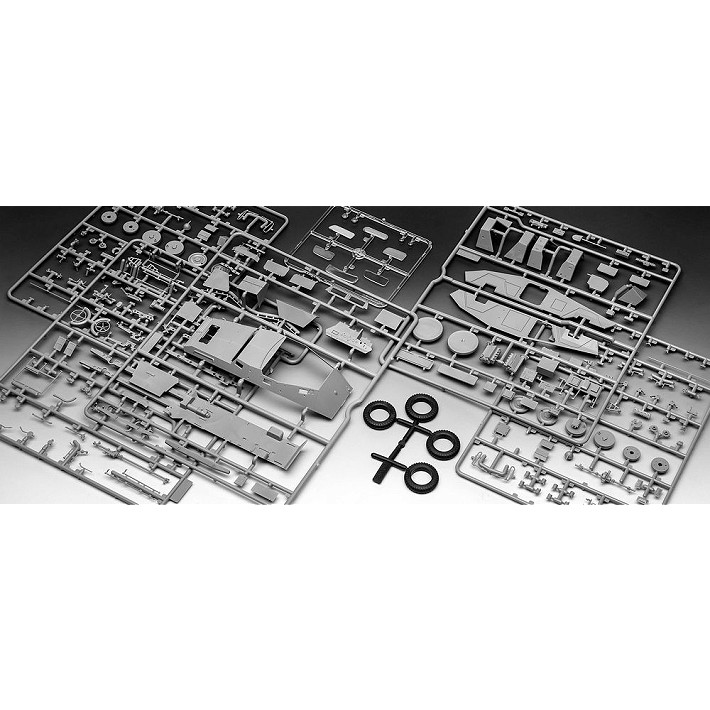 German Armoured Vehicle Sd.Kfz.247 Ausf.B -uszkodzone pudełko - fot. 7