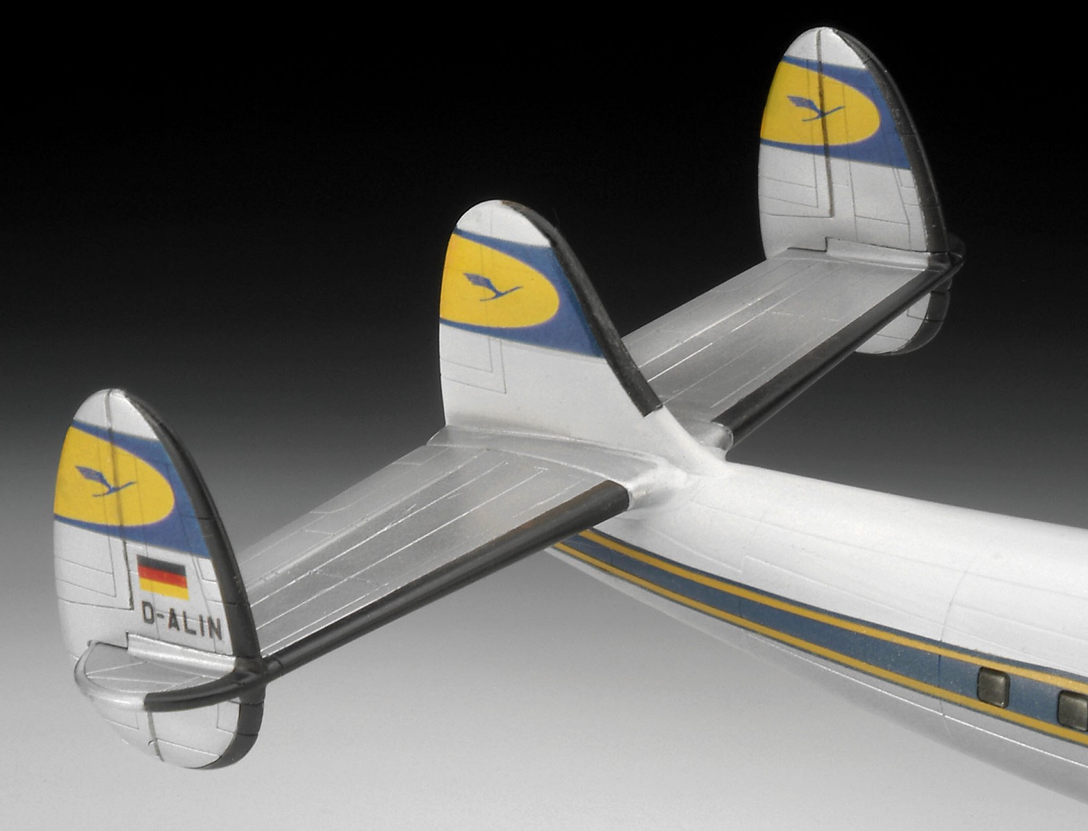 Lockheed L-1049G Super Constellation Lufthansa - fot. 5