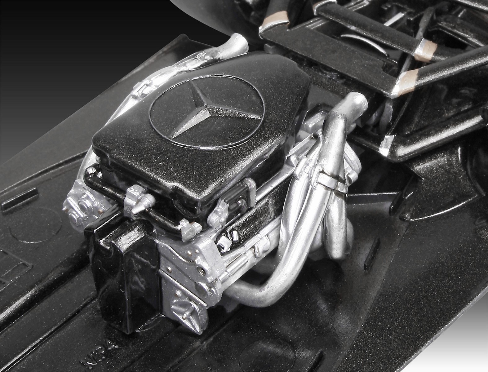 Vodafone McLaren Mercedes MP4-25 (L. Hamilton) - fot. 11