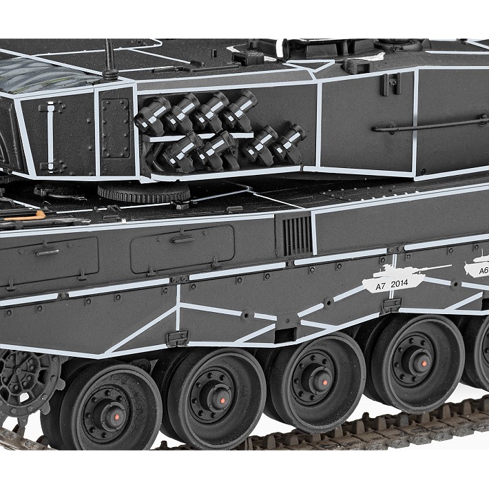 Leopard 2A4 40th Anniversary - Special Decoration - fot. 6